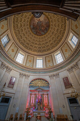 Obraz premium Paris, France - 12 30 2020: Inside Notre-Dame de l'Assomption Church