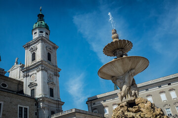 Fototapeta premium Residenz Square & Fountain in Salzburg Austria