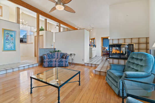 80'a living room 