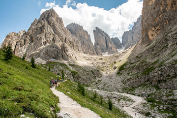 Fototapeta na wymiar The Vicenza refuge: point of departure and arrival for climbers and hikers in the Dolomites. 