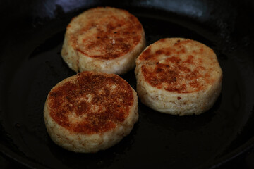 cheesecakes in a frying pan