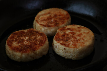 cheesecakes in a frying pan