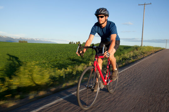 USA, Montana, Kalispell, Cyclist captured in motion