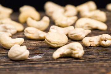 quality raw cashew nuts ready to eat