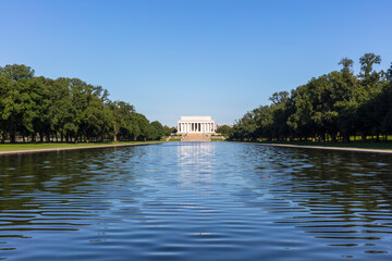 USA, Washington DC, Lincoln Memorial Reflecting Pool with Lincoln Memorial in background