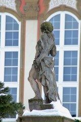 Obraz premium Posąg tylem