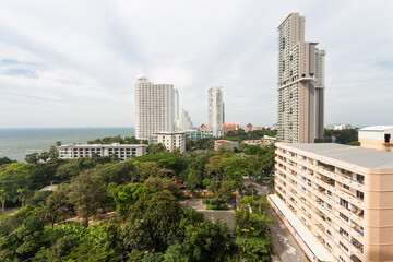 Naklejka premium Wide view at Pacific coast from above. City of Pattaya, Thailand