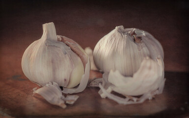 garlic is essential in the kitchen. Aromatizes all foods