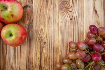 Naklejka na ściany i meble Grapes and apples