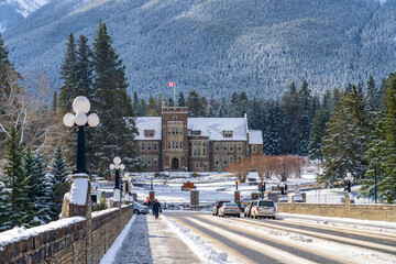 Fototapeta premium Cascade of Time Garden in snowy winter day. At the end of downtown Banff Avenue. Banff, AB, Canada.