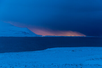Naklejka premium Island Winter Dämmerung