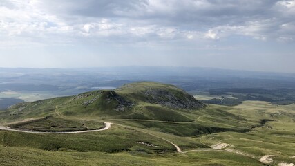 Naklejka premium vue aérienne de la vallée de Chaudefour, puy-de-Sancy, Auvergne, France