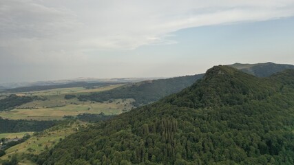 Chaine des puys et puy-de-Sancy en Auvergne