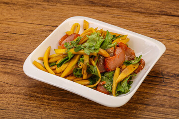 Salad with mango and chicken