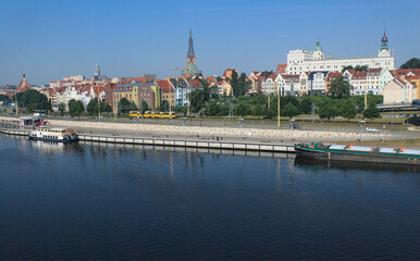 Fototapeta na wymiar Stettin (Szczecin); Altstadtpanorama mit Schloss und Jacobikirche