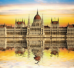 Naklejka premium Budapest parliament at sunset Hungary