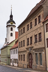 Fototapeta na wymiar Ritterstraße mit Marienkirche in Torgau, Sachsen