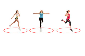Obraz premium restrictive circles on the floor to maintain social distance during fitness classes, physical distance between people and reducing the number of times people come into close contact with each other