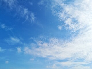 Obraz premium Beautiful patterned sky and clouds background