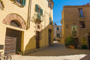 Fototapeta na wymiar Residential buildings in the historic medieval village of Scansano, Grosseto Province, Tuscany, Italy 
