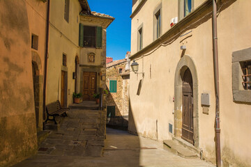 Fototapeta na wymiar A quiet residential street in the historic medieval village of Scansano, Grosseto Province, Tuscany, Italy 