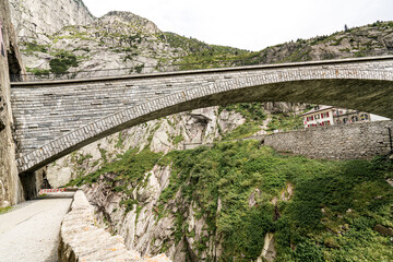 Fototapeta na wymiar Schweiz Swiss Berge Straße Tunnel Brücke
