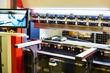 Cnc metal bending machine