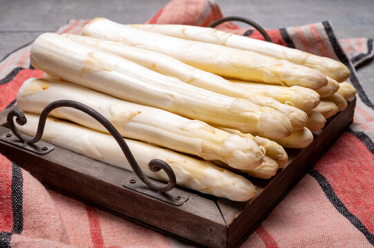 High quality big Dutch white asparagus vegetables ready to cook