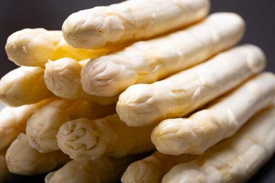 High quality big Dutch white asparagus vegetables ready to cook