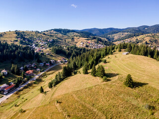 Fototapeta na wymiar Village of Stoykite near resort of Pamporovo, Bulgaria