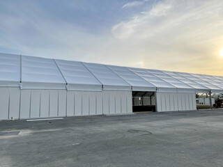 Installation of the huge tent Size 40 to 120 m under a sunny sky Suitable for all events