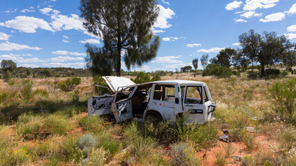 Autowrack am Rande des Highways im Outback