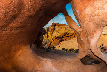 Fire Cave Arch With The White Domes in the Distance, Valley of Fire State Park, Nevada, USA