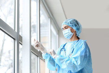 Fototapeta premium Portrait of female surgeon in clinic