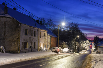 Obraz premium climat meteo neige Belgique Ardenne Habay village