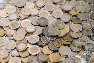 Eine Menge Euro-Münzen / Bargeld