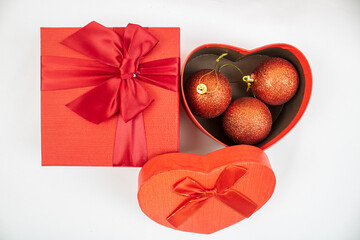 Valentine's day gift boxes with heart and square gift boxes, wedding anniversary gifts black and red square and heart boxes