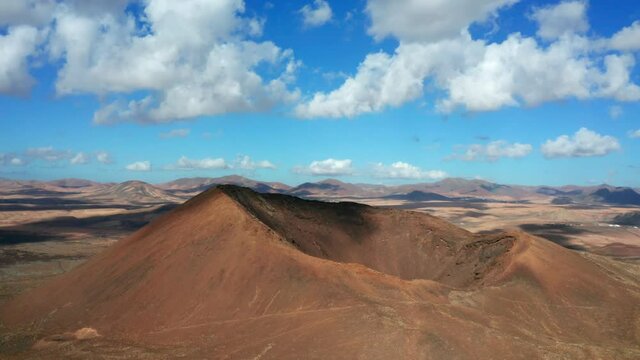 Vulkan, Krater, vulkanische Landschaft Fuerteventura