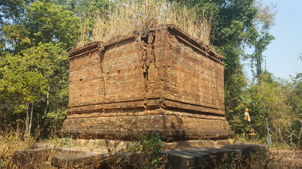 Cambodia.  Kom Nob temple.  Phnom Hop.  A Hindu temple located on the top of Mount Hop, was built...