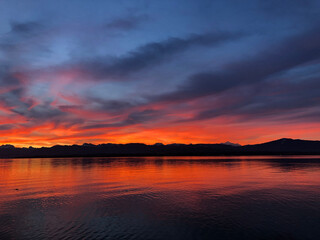 Fototapeta na wymiar Sunrise over Lake Geneva