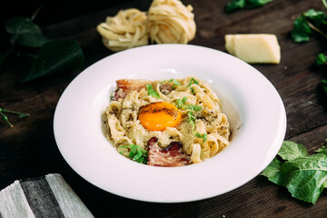 Carbonara paste on a white plate