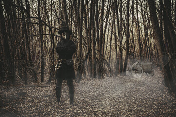 forest, nature, tree, people, outdoor, walk, trees, plague, disease, doctor, help, covid-19, cosplay, costume, Church, black, mask, Raven, cross, oppression