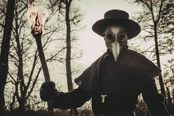forest, nature, tree, people, outdoor, walk, trees, plague, disease, doctor, help, covid-19, cosplay, costume, Church, black, mask, Raven, cross, oppression