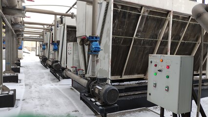 Industrial heat exchanger cooling system. Industrial fan cooling tower.