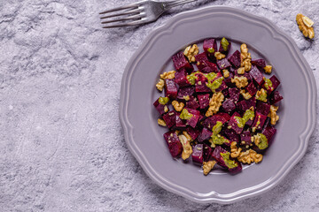 Beetroot, pesto sauce and walnut salad