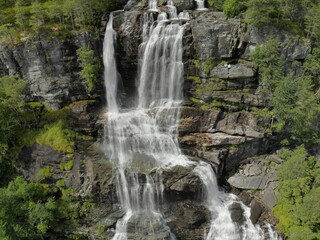 Fototapeta na wymiar Tvindefossen waterfall 