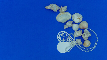 Obraz na płótnie Canvas Valentines romantic card wishes various colours seashells pearls and flowers