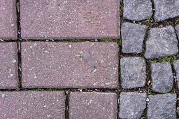 Wand und Bürgersteig mit Farben