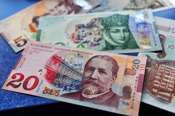 some current georgia currency bills