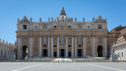 Fototapeta na wymiar A front View of St. Peter's Basilica